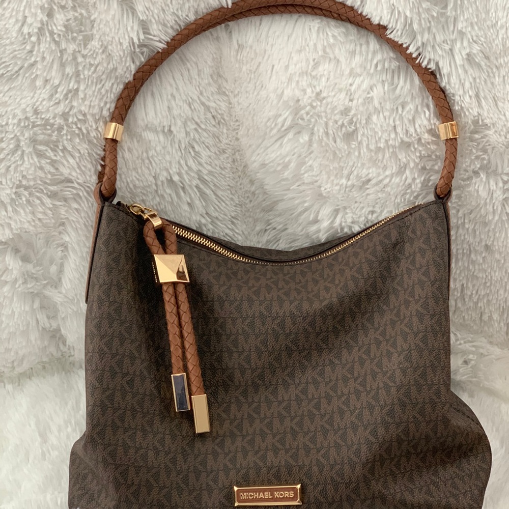 Perfect condition Micheal Kors handbag